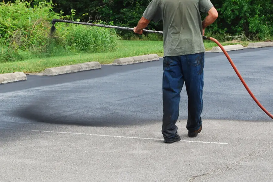 Asphalt Sealcoating Asphalt Sealcoating