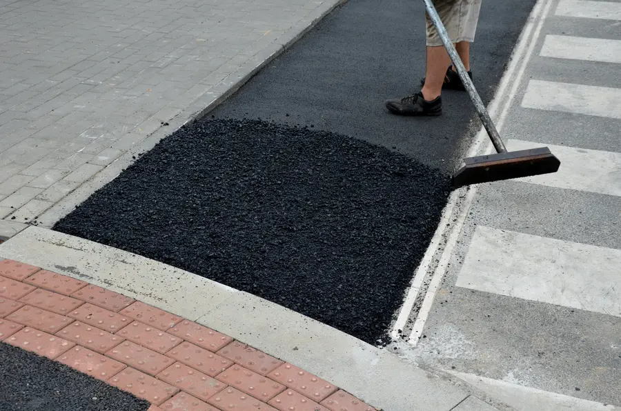 Choosing The Right Asphalt Contractor For Your Project in Dickerson, MD
